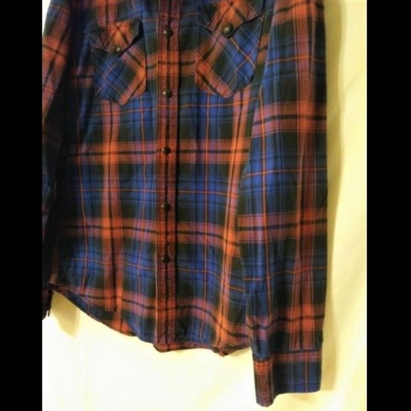 AEO Plaid Button up - Picture 10 of 10